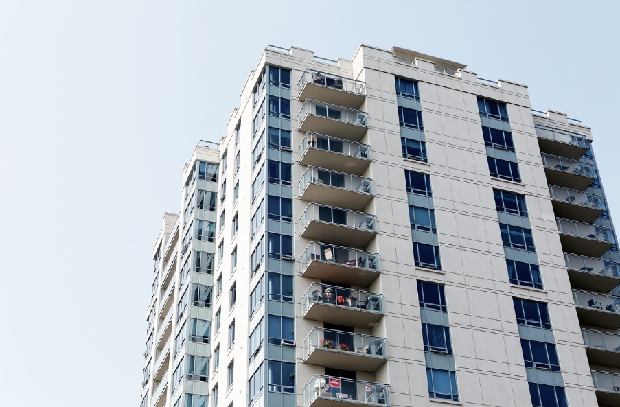 月薪30K想買房！他嘆「只剩老破小」 網勸：硬扛比漏水更恐怖