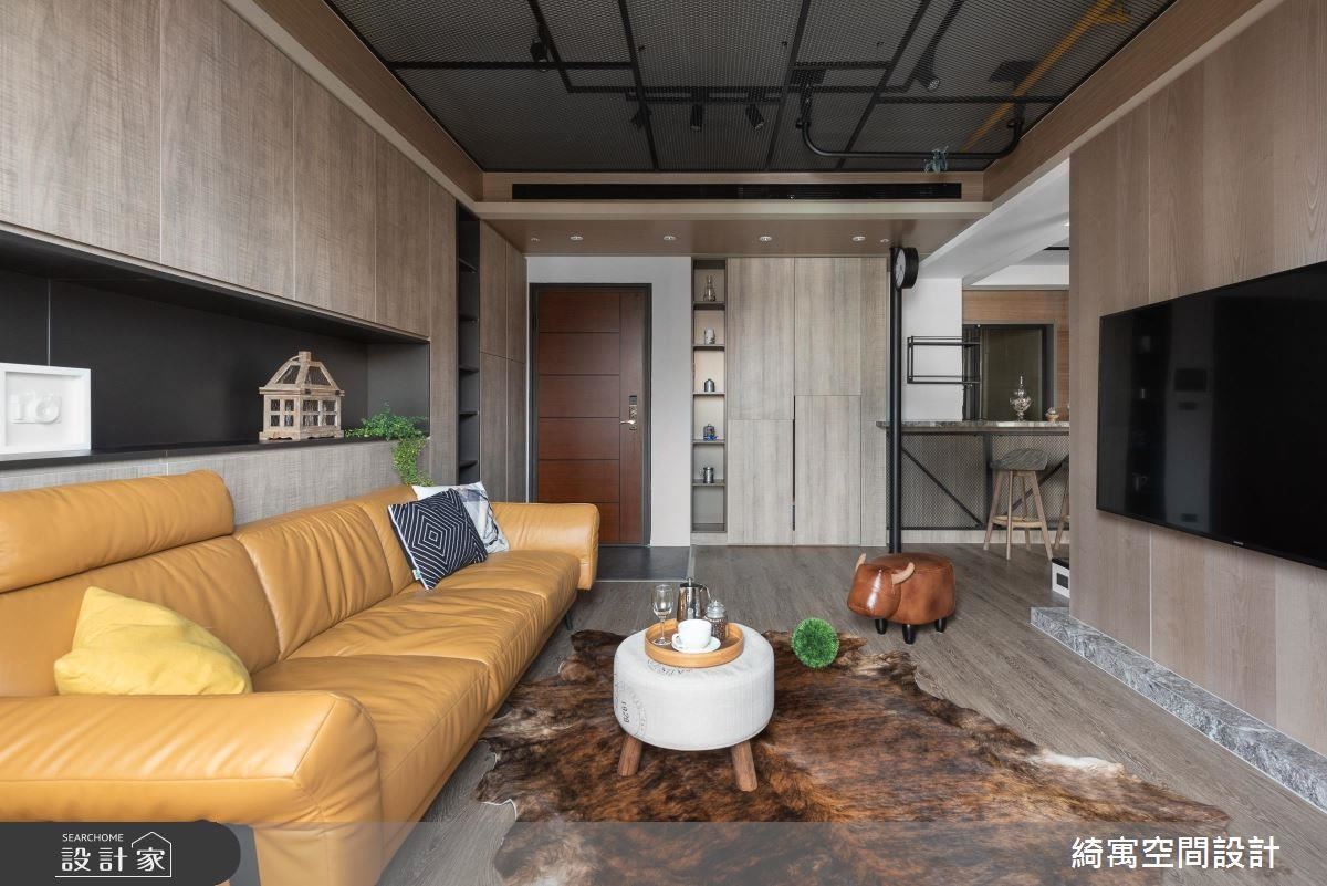 黃金單身漢的小屋宅即變～客廳大到打拳擊，廚房外接質感大中島！