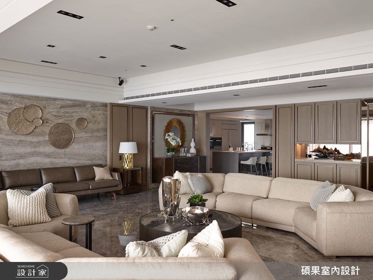 沈穩大地色遇上香檳金！不落俗套的豪宅設計，創造從容優雅的居家體驗