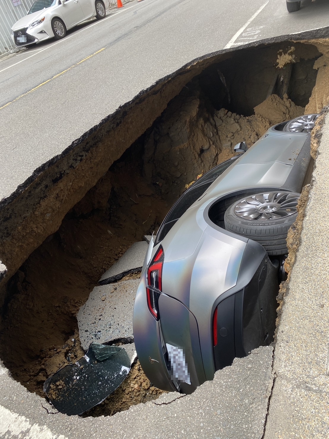 竹北天坑報告2周內完成 縣府：要求建商透地雷達檢測