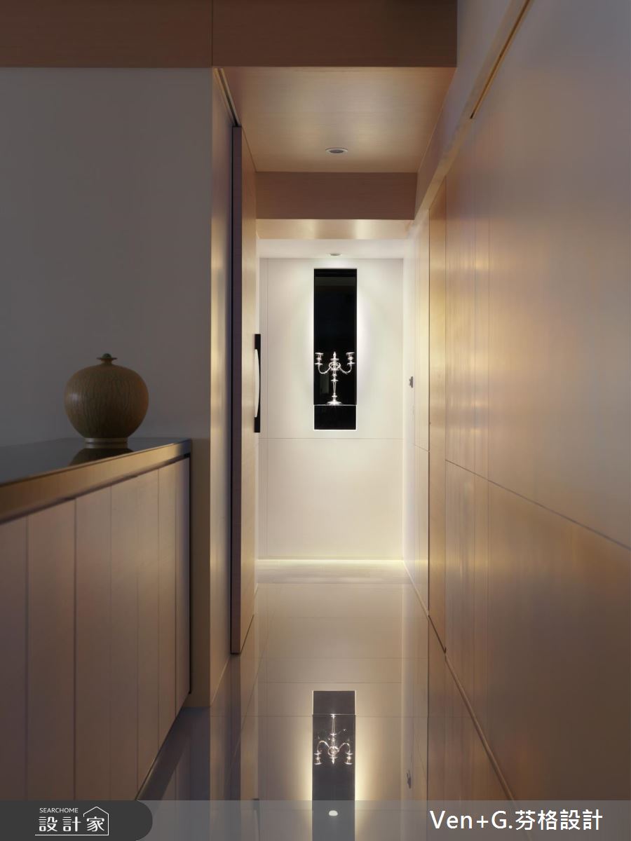 老屋變身摩登姿態 滿足一家四口的黑白極簡風尚