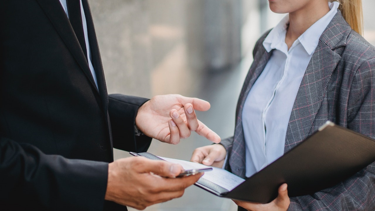 預售屋轉約「比實登多百萬」該買嗎？內行人坦言：就是要賺錢