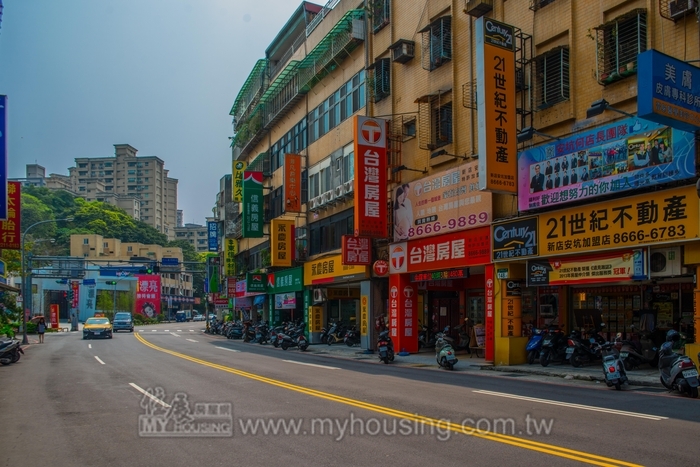 房仲業搶人　底薪保障五萬