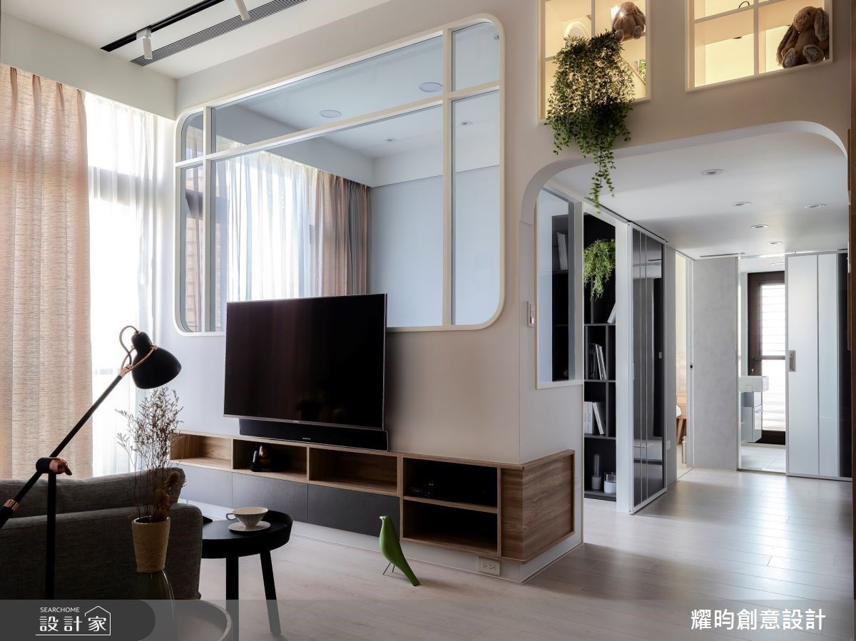 開箱 13 坪北歐風小宅！活動式餐桌、樹屋小閣樓，實現屋主的兒時夢想