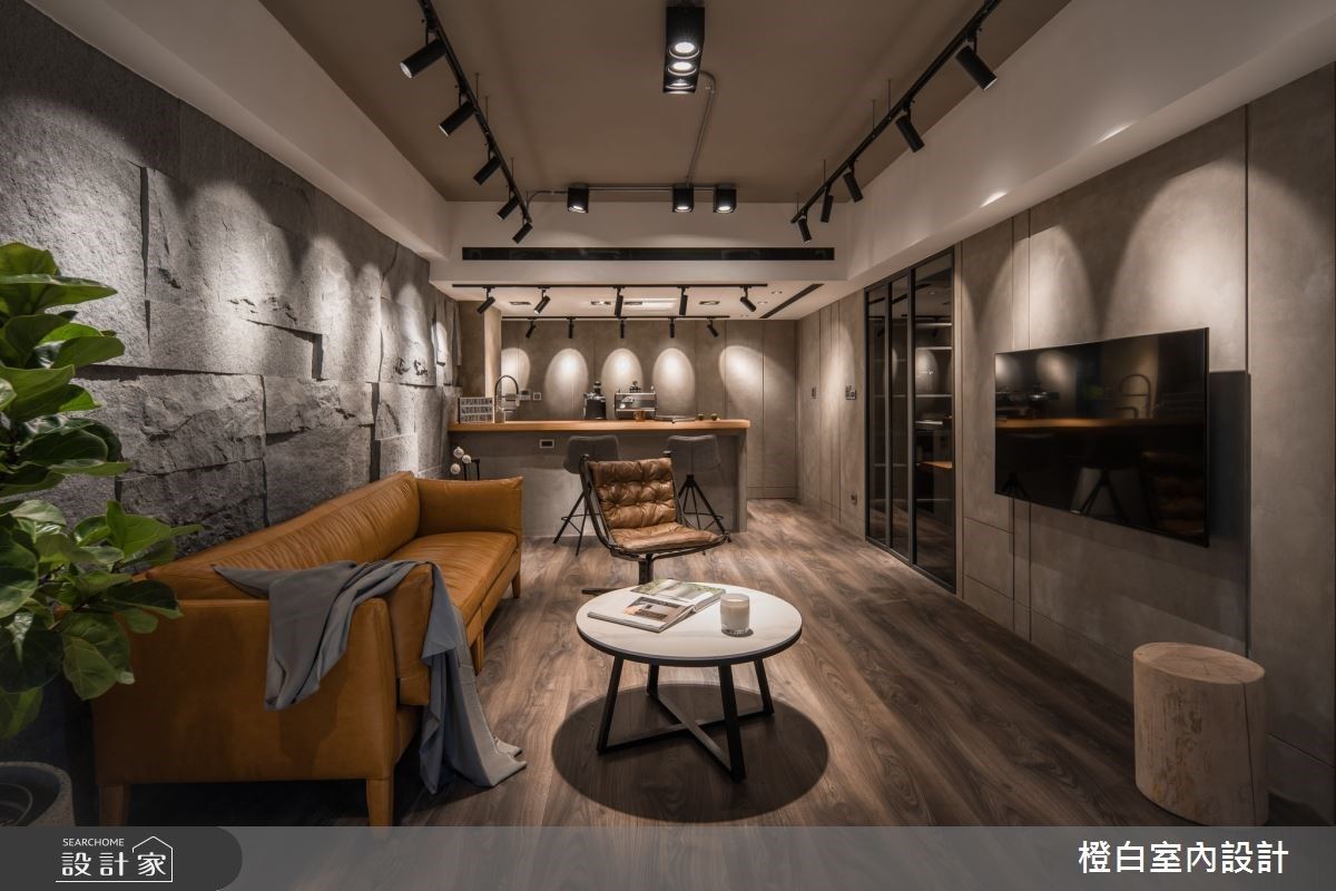 混搭現代輕工業中古屋！彈性動線、中島美廚與美感更衣室，創造滿載機能好宅