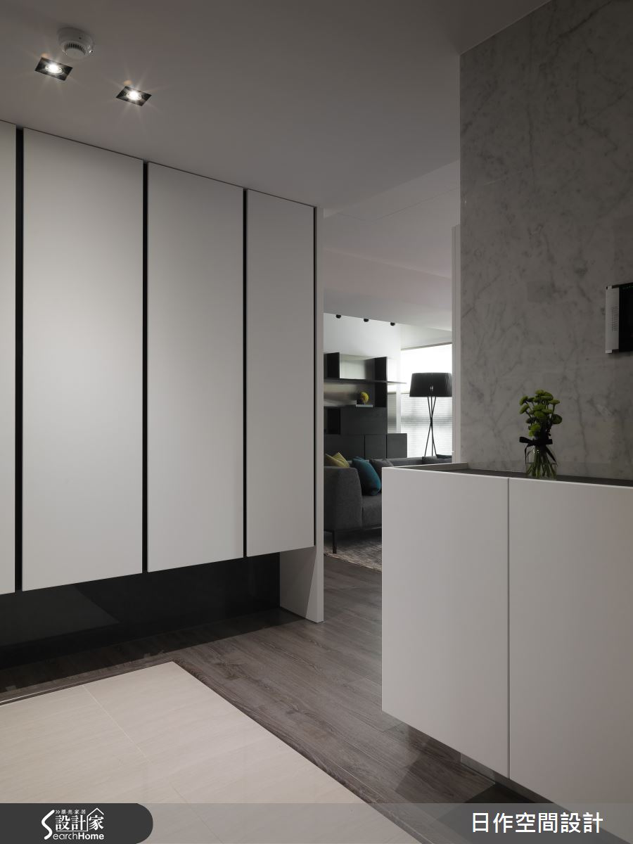 「零色彩」的無限張力 黑 X 白的風格與俐落