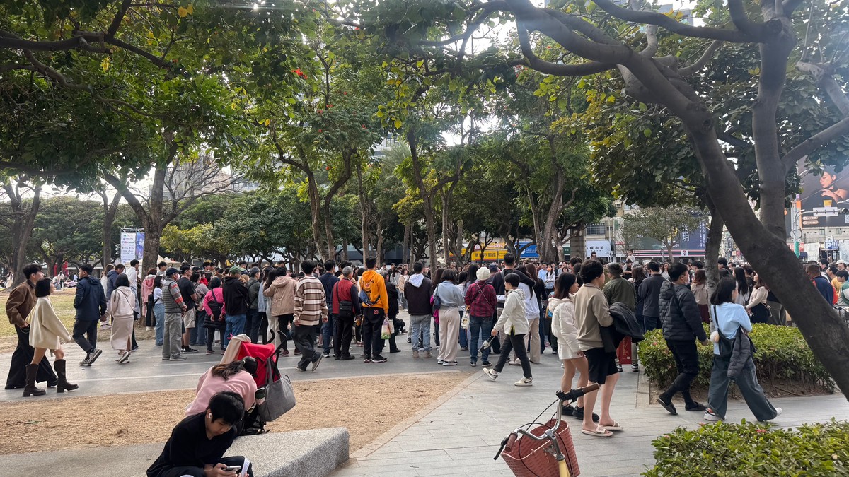 台灣生育率全球墊底！0.7人創新低，學者揭「不敢生」兩大元凶：薪資停滯...
