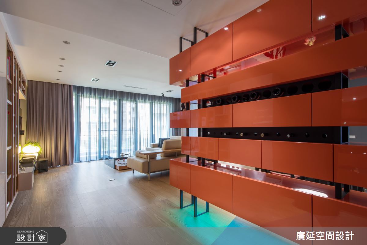 我家是人文精品書店！ 開放格局+L型書牆+多功能沙發 交織書香氣息場域