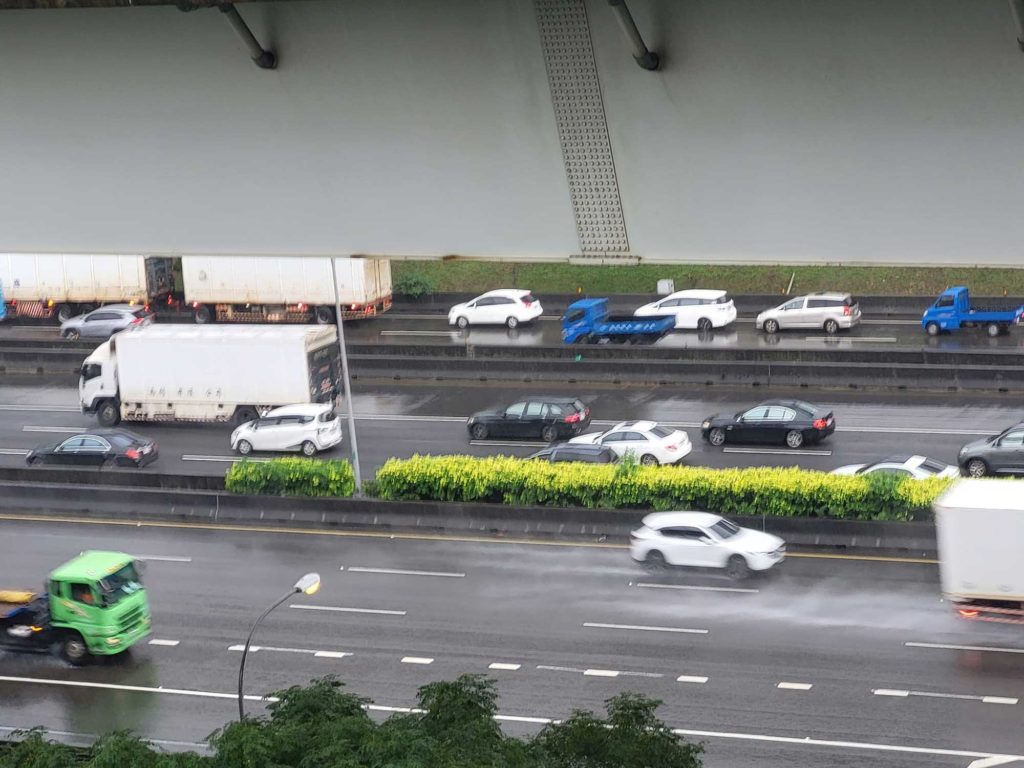 國道林口塞車惡夢 他怨政府何時作為？網提「這解方」