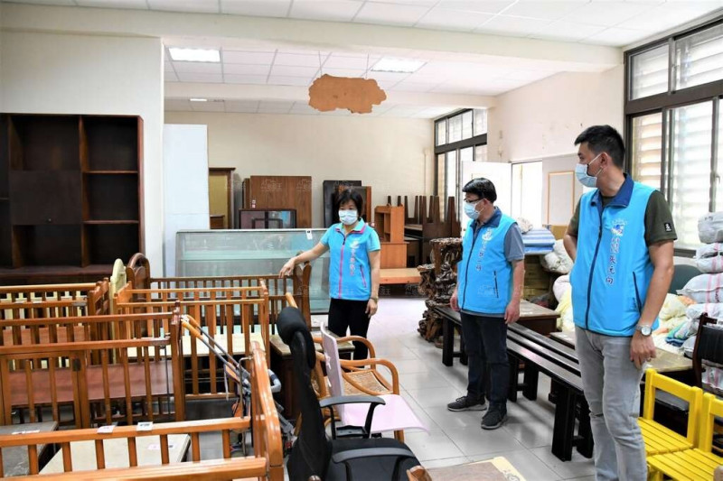 家具重生便宜好用  花蓮吉安鄉資源回收模範生