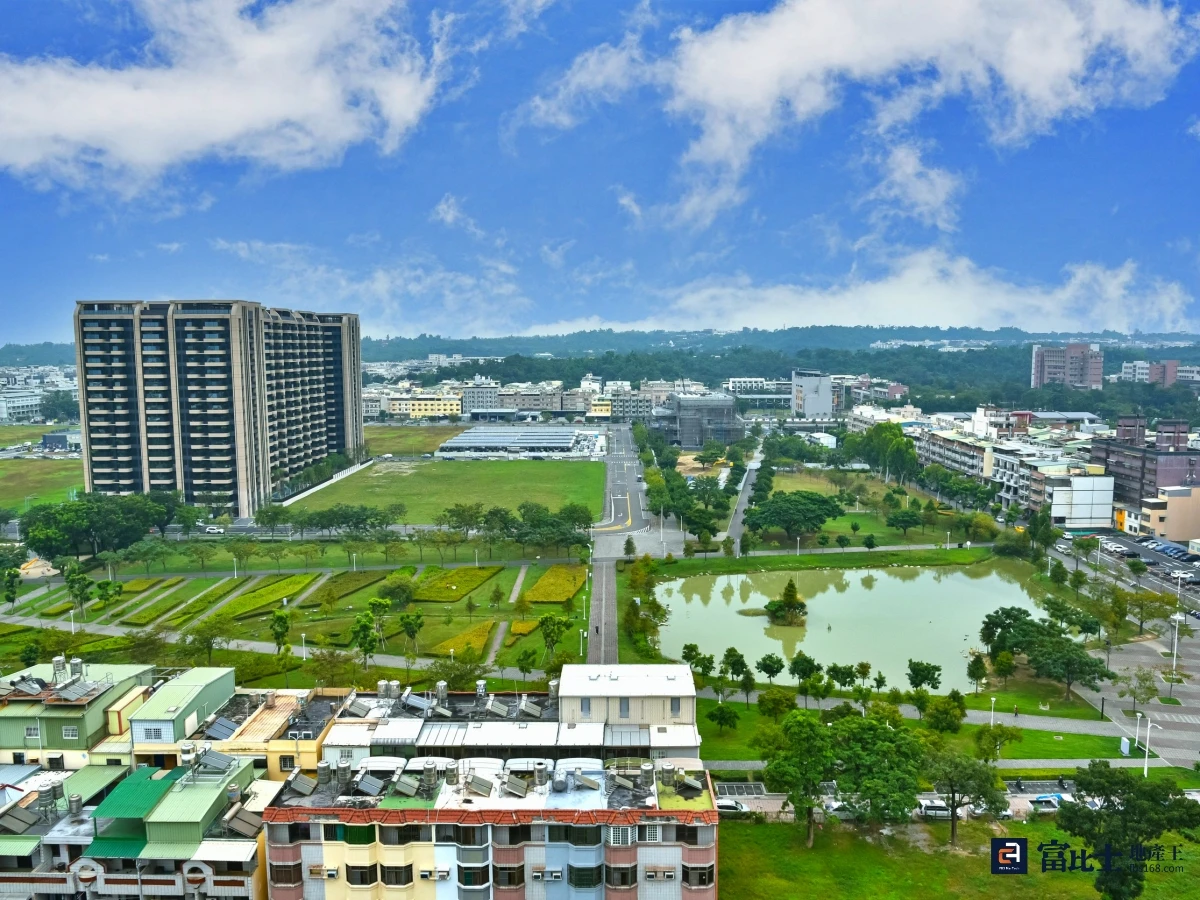 高雄市第3季開發區土地標售釋出7標，總底價逾15.2億元。