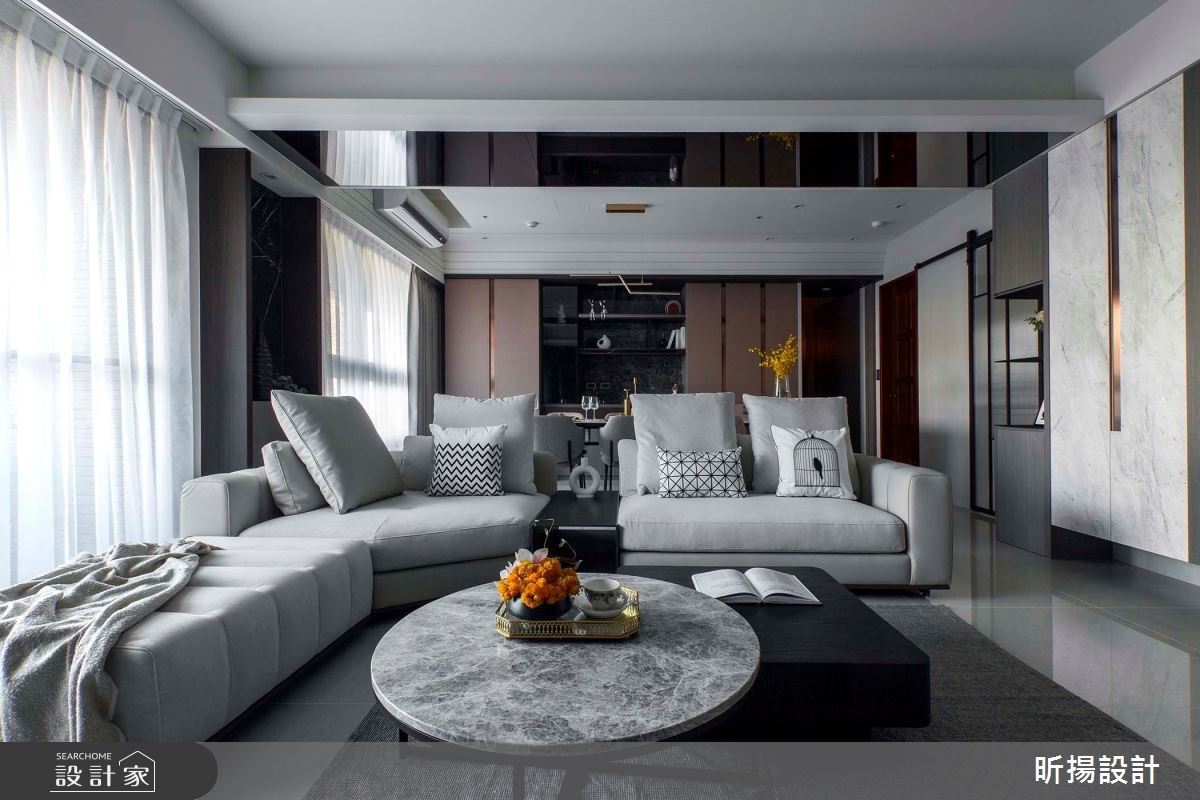 耀眼奢華也能擁有超高CP值!開箱桃園35坪大人感新婚宅，以人為本的設計讓...