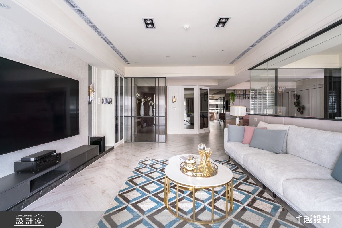 奢華新古典宅的粉嫩少女心！在夢想大客廳、中島餐廚，找回親子生活的幸...