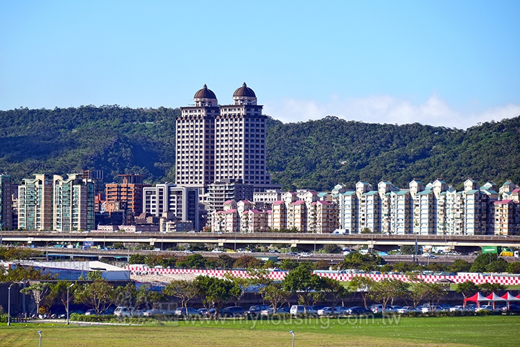 大直豪宅國美大真 賠售1,765萬