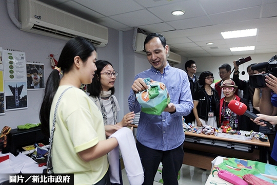 浮洲宅戶尋市長　盼朱立倫「換柱」　