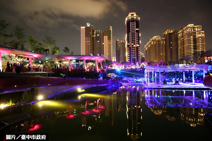 台中105年房市  量縮價持平