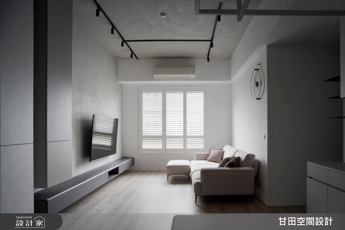 藝術塗料為居住者創造寧靜時光，三代同堂現代風開放客餐廚為人生注入專...