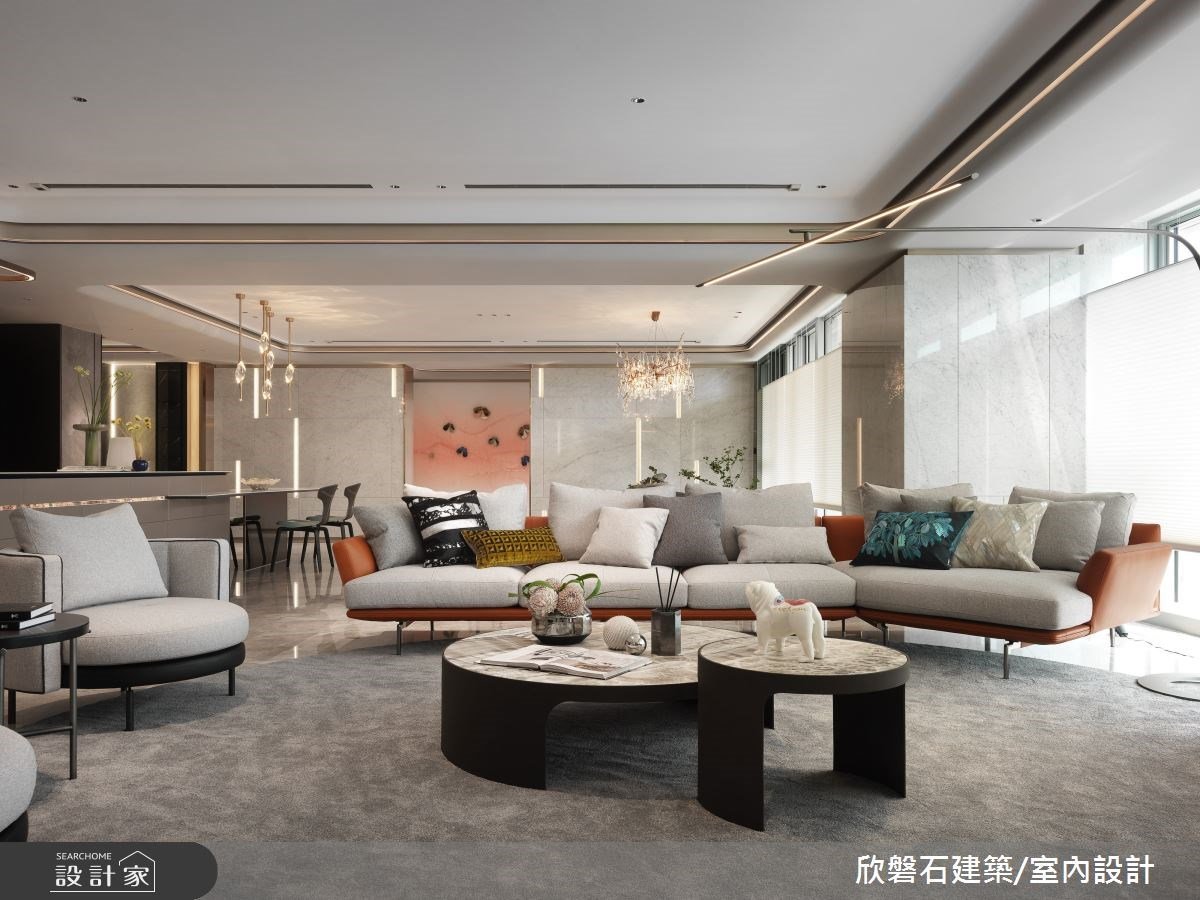 年輕人愛的奢華生活！寬敞客廳與訂製長吧台，讓 97 坪毛胚屋墜入台中市...