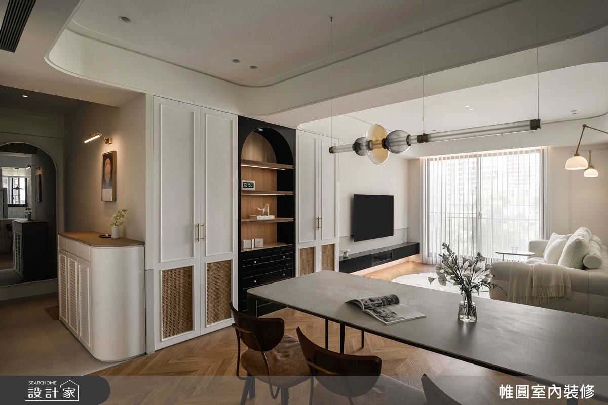 混搭風型塑讓生活慢慢安放的療癒住宅，美型展示收納X輕奢中島傳達絕佳品味