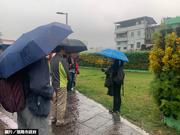 營建圍籬綠美化 淨化空氣友善生態