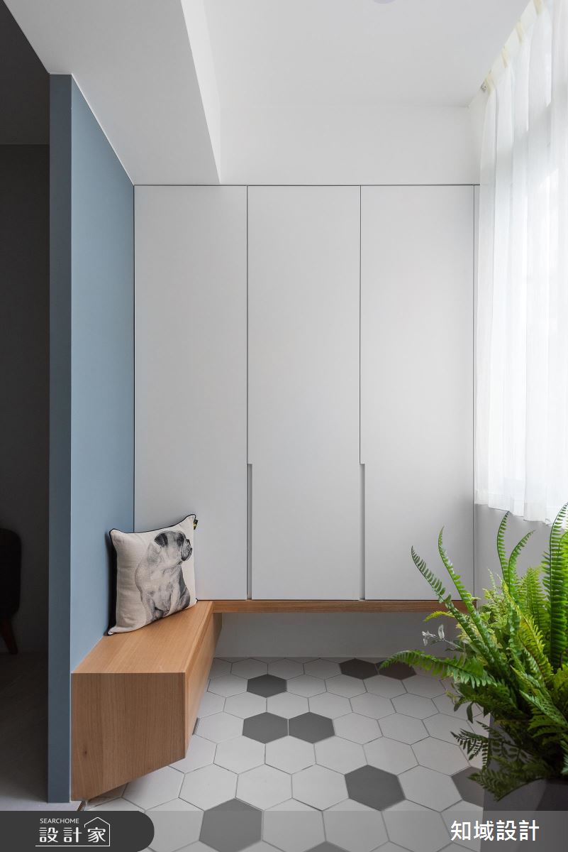 2 人 1 寵的全新生活！老屋翻新啟動好採光視野