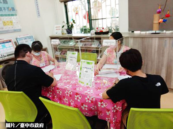 防群聚 東勢地所實登等候人數線上看