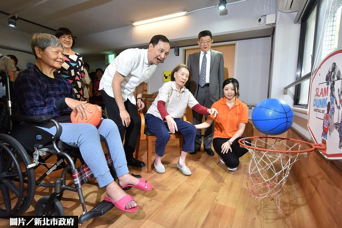 新店康園托老中心開幕 力求在地安老