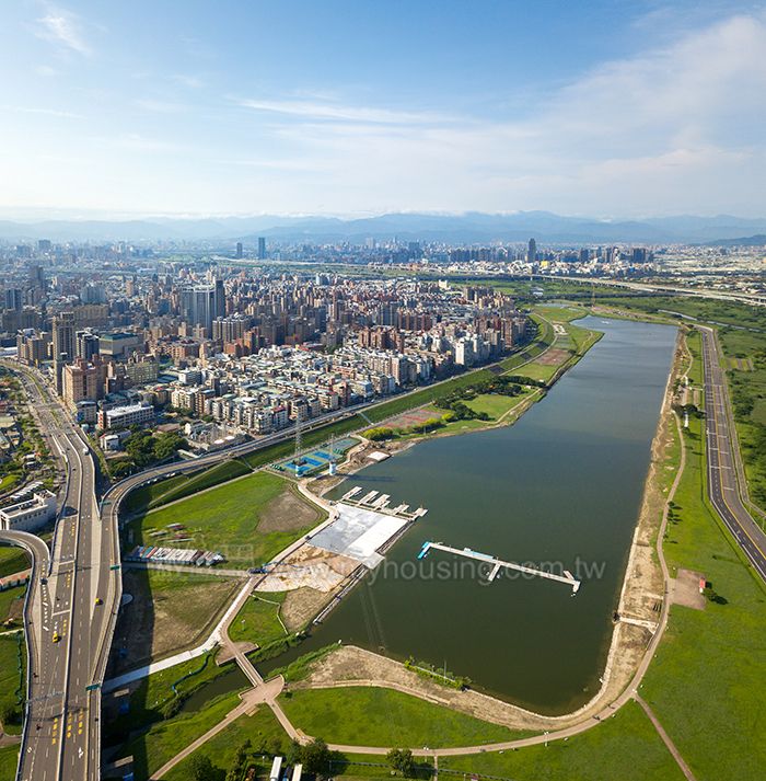 我家樓下就有路易莎咖啡!