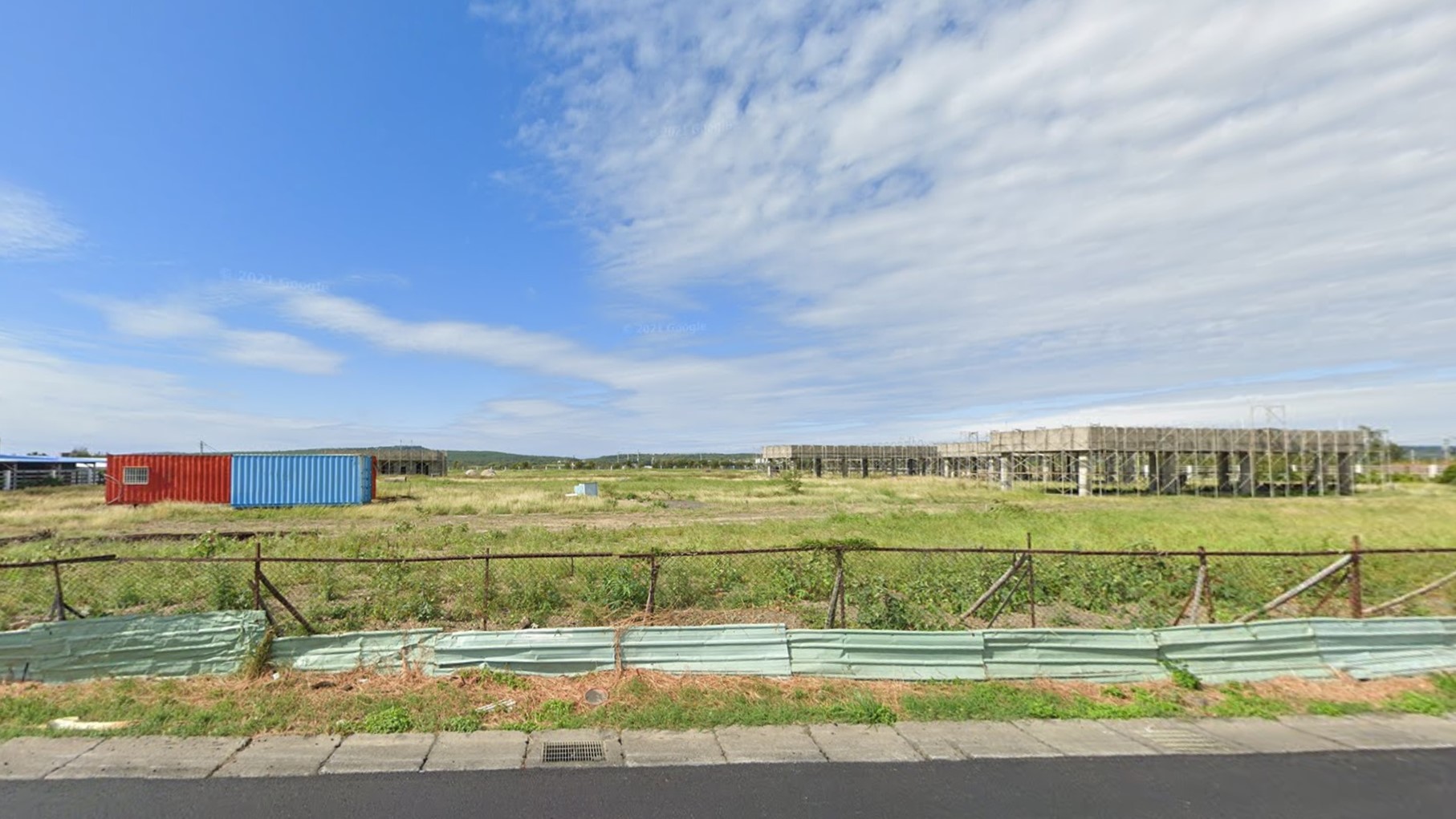 墾丁4甲半爛尾農場「毛胚屋＋荒草」法拍底價11億 專家也驚呆