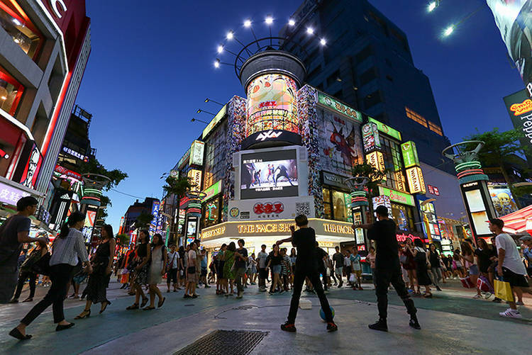 傳奇的西門町，憑什麼能紅120年？