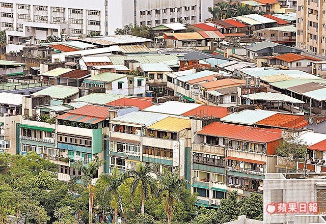 頂樓加蓋遭拆 租客須立即搬離