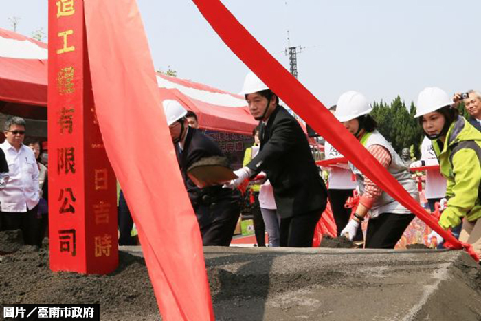 推廣「米蘭之鄉」　後壁車站前環境優化