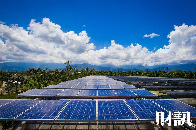 農業大棚創新應用　賺發電又賺農作