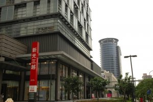 商辦價揚量縮 潛藏利空因子