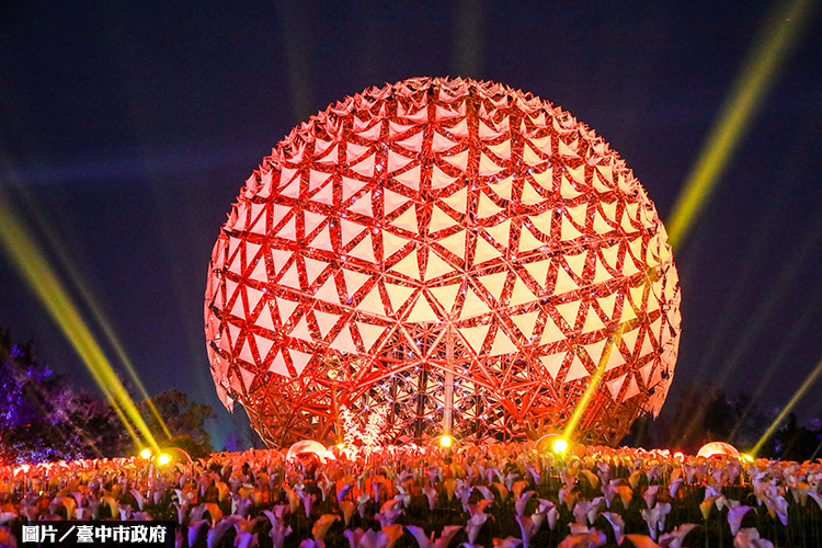 「地政建設之夜」 中市邀相關廠商共賞燈會