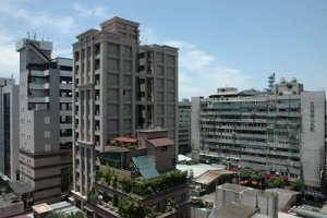 推薦70年代大樓 公設比僅一成五