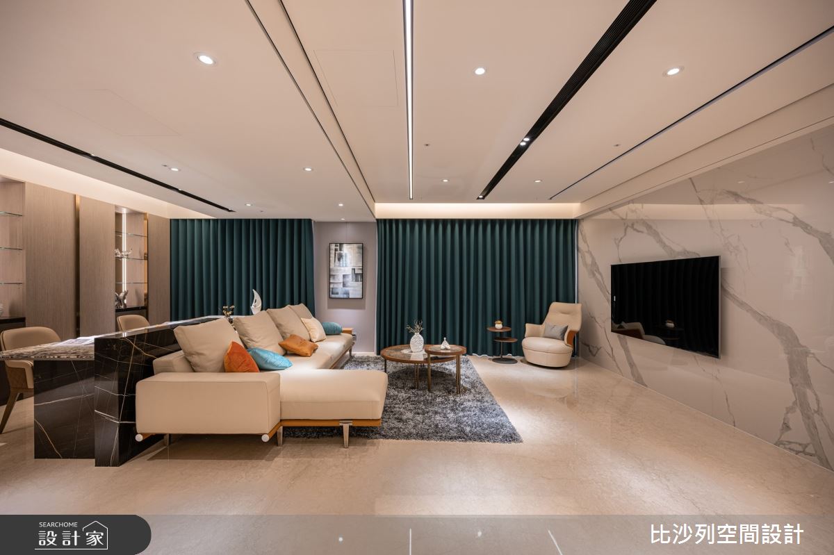 孔雀藍調形塑神秘高雅的居宅風貌，一睹50坪現代豪邸的華美精緻