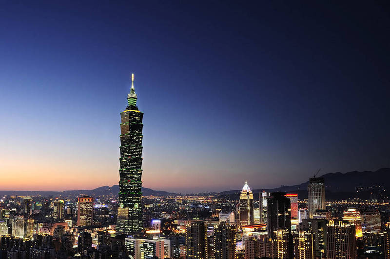 每坪兩百萬甚麼夯 水岸豪宅、大直土地、信義區豪宅