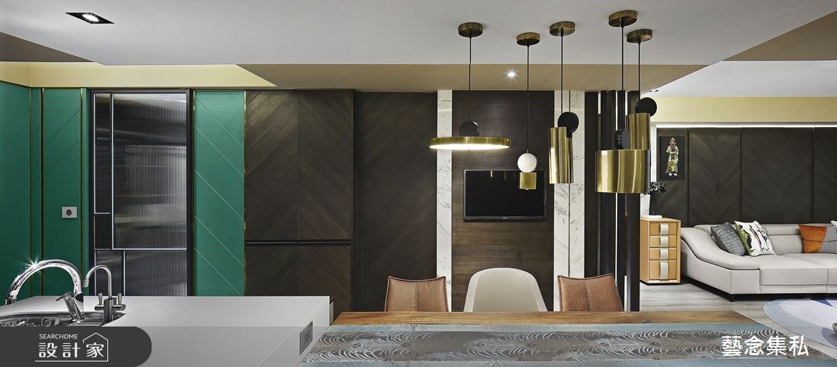 客製化牆面、特色質材、軟裝顏色配搭，走入居住者內心的家居設計