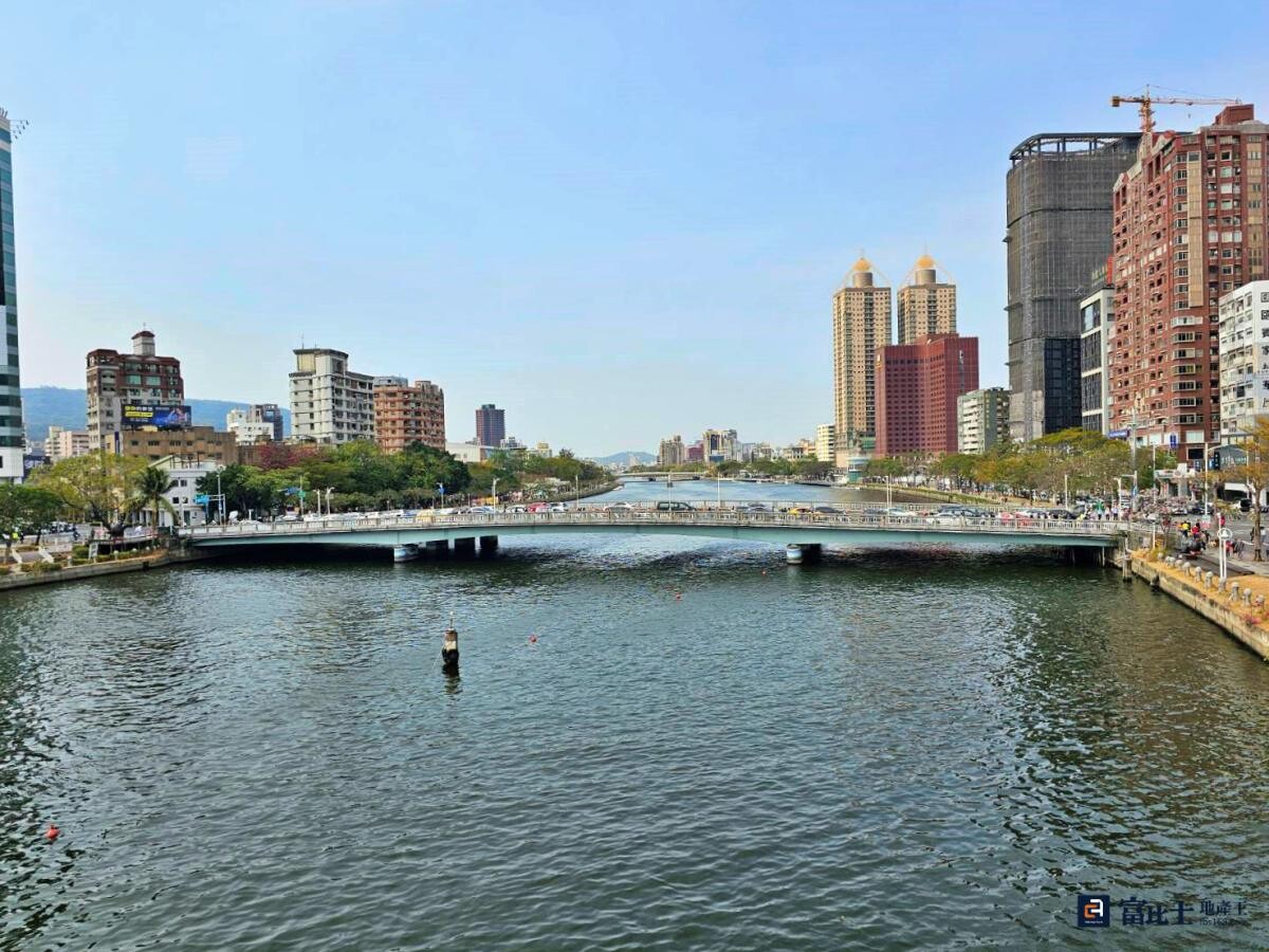 高雄房價季漲近一成，年增價差更達3.9萬元，如以30坪新屋試算，購屋族晚三個月買房，恐得多準備近百萬元購屋預算。（圖／記者蘇茵慧）