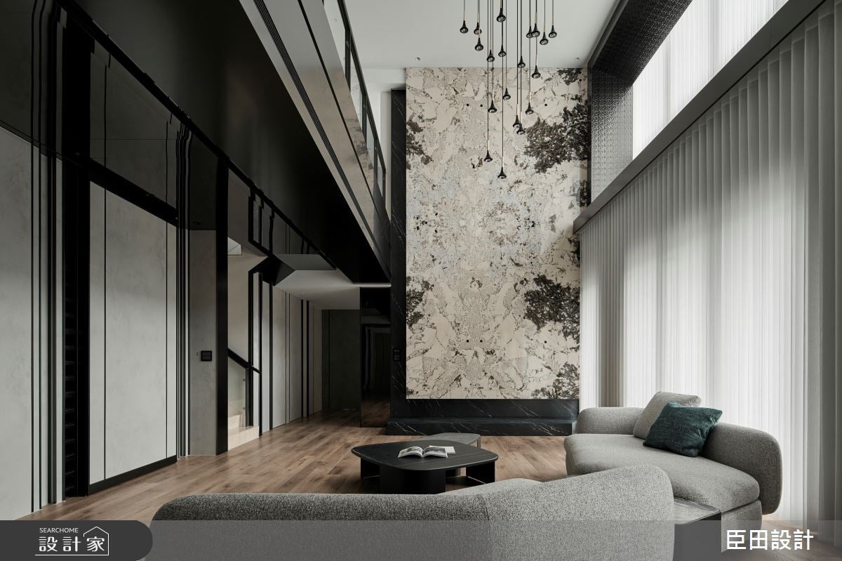 彷彿踏上月球般的寧靜！低彩度現代風樓中樓，為中古屋揭開挑高豪宅視野