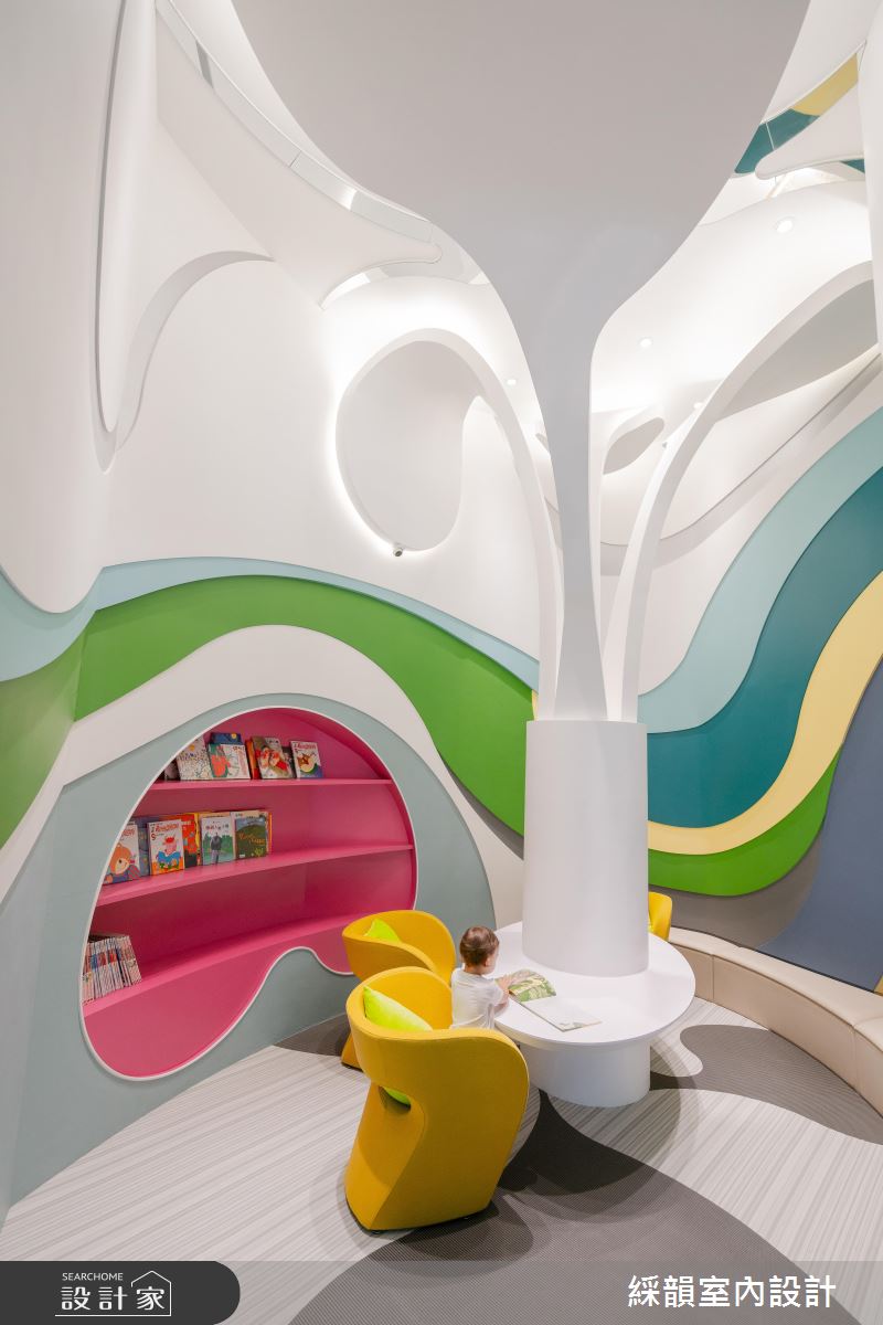 繽紛意象與童趣彩虹，隱遁於兒童圖書室的躍動色彩