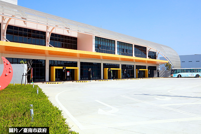 台南溪北指標建設 新營轉運站啟用