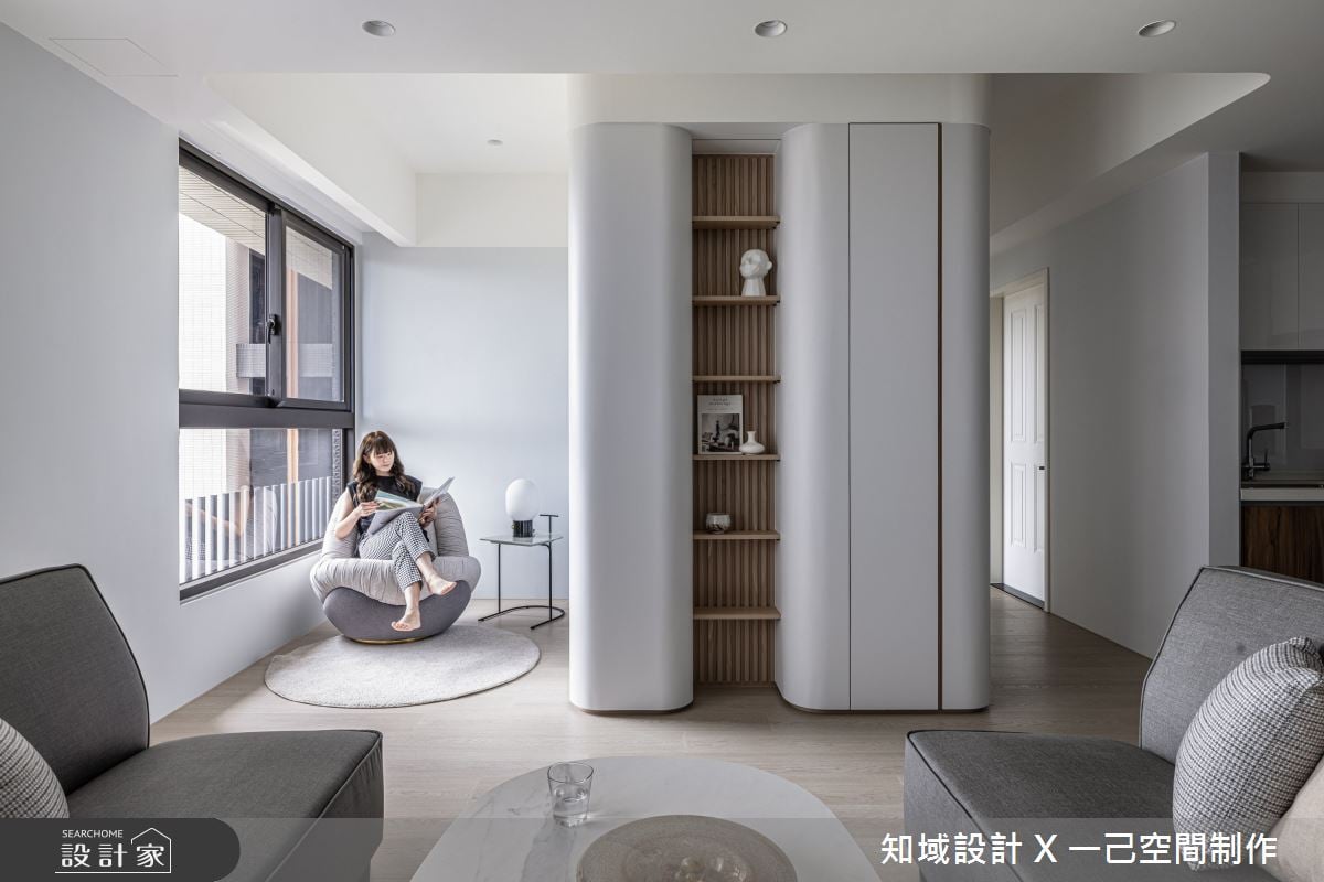 一家三口新居落成美得令人羨慕!漸層天空藍調和一室的和諧，收納機能超強大