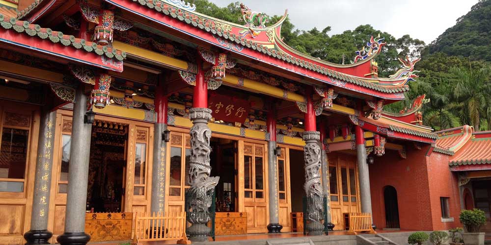 隱形富豪 廟產「借名登記」是門大學問