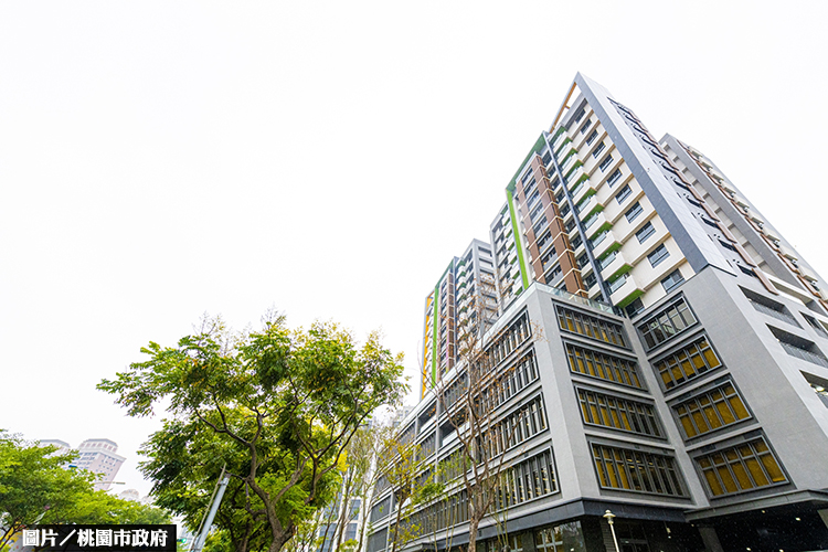 桃園中路2號社宅 住戶陸續入住