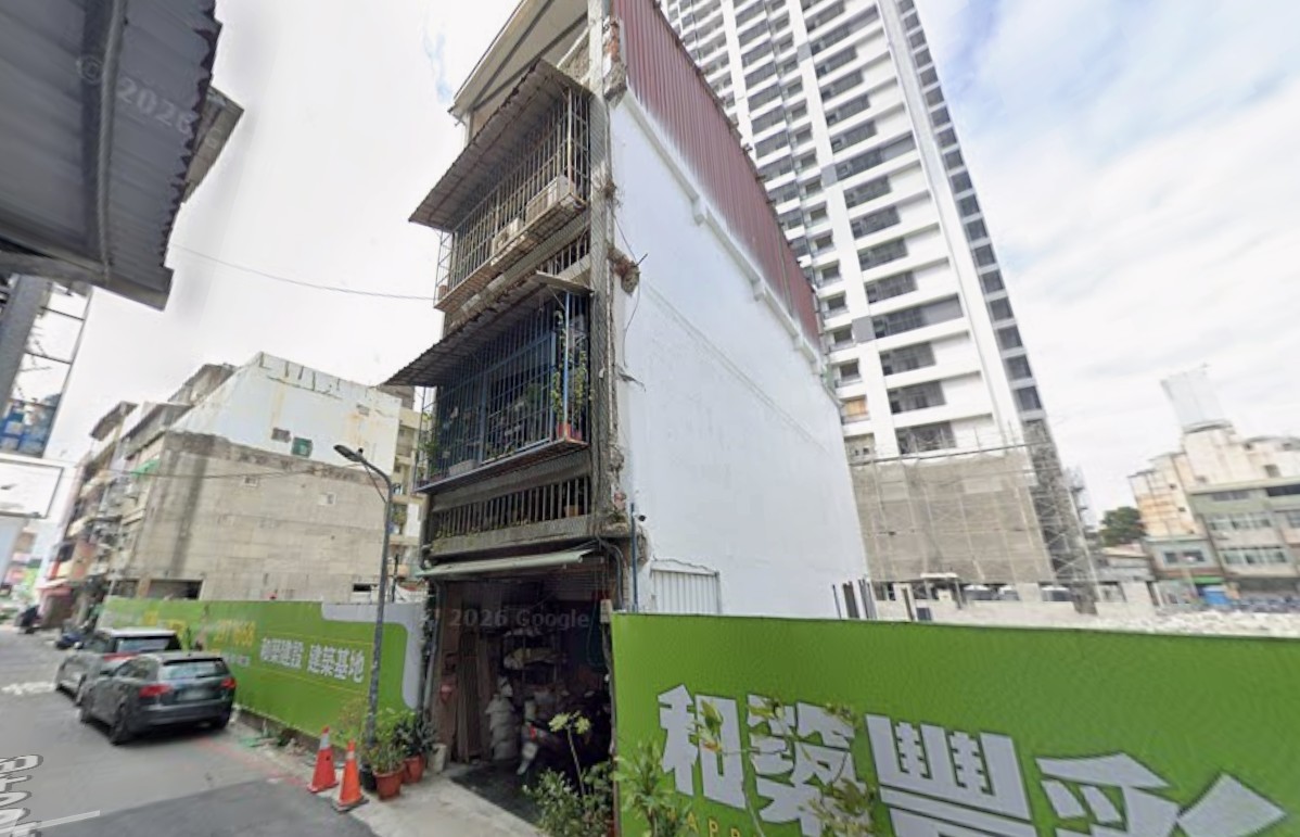 不賣最大？高雄孤島宅被15層大樓夾殺 專家打臉：想賣都來不及
