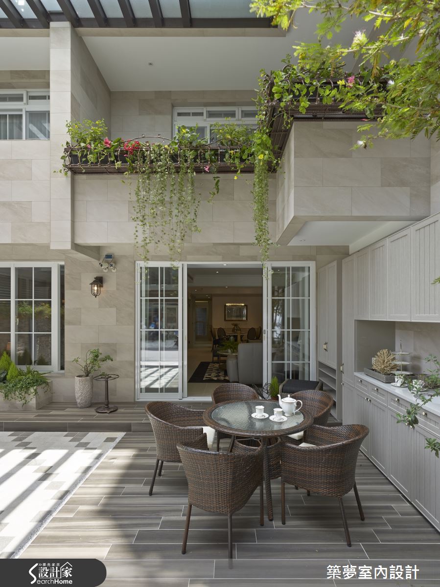 巧奪天工！化 40 年古井老屋為 80 坪英式宮廷豪宅