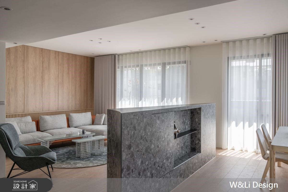 一回家就好享受！玻璃門、格柵與白鐵件，交織通透開闊的日式無印風透天厝