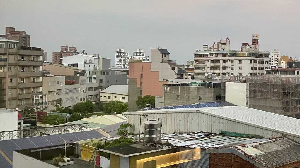 第七波限貸令後,專家認為房市將進入買方市場,汰除投資客賣方。(圖片來源藍浩勻) 第七波限貸令後,專家認為房市將進入買方市場,汰除投資客賣方。(圖片來源藍浩勻)